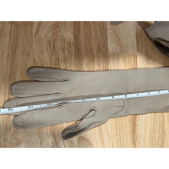Vintage Dainty Long Leather Gloves Taupe Small JL - Picture 13 of 14